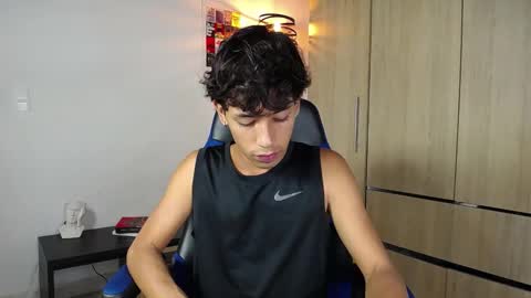 Snapshot of ostin_18hot chatting on 12.18.24 ostin 18hot online show from 12.18.24