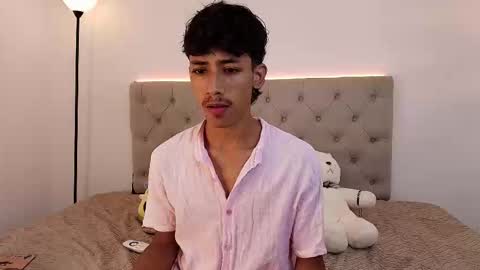 Snapshot of ostin_18hot chatting on 10.14.25 ostin 18hot online show from 10.14.25