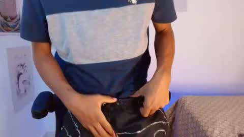 Snapshot of ostin_18hot chatting on 10.30.25 ostin 18hot online show from 10.30.25