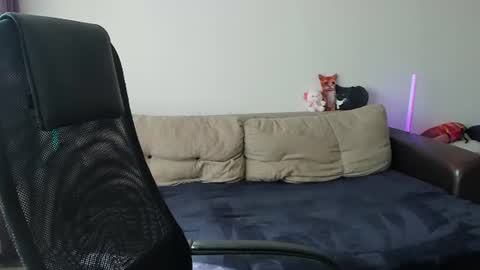 Snapshot of ostin_meoww chatting on 06.12.26 Ostin online show from 06.12.26