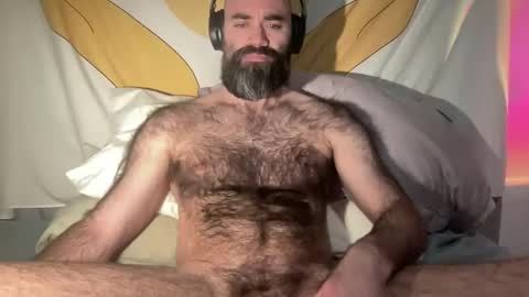 Snapshot of otterboy_1987 chatting on 01.21.25 Fraser Foxx online show from 01.21.25