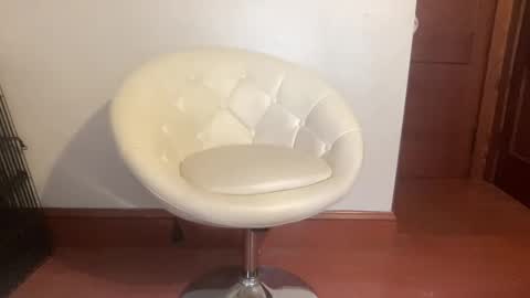 Snapshot of outofhisleague_ chatting on 11.13.25 outofhisleague_ online show from 11.13.25