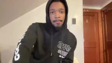 Snapshot of outofhisleague_ chatting on 11.14.25 outofhisleague_ online show from 11.14.25