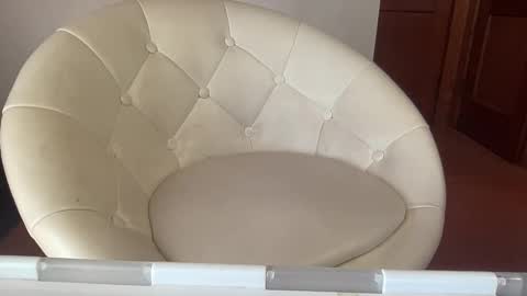 Snapshot of outofhisleague_ chatting on 11.19.25 outofhisleague_ online show from 11.19.25