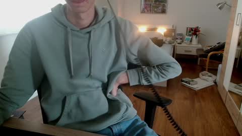 OverkneeBabe online show from 12.10.24