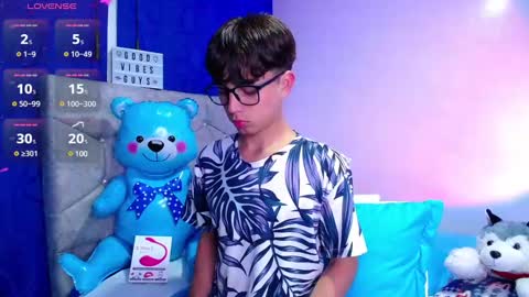 Owen  Independent model  online show from 12.02.24