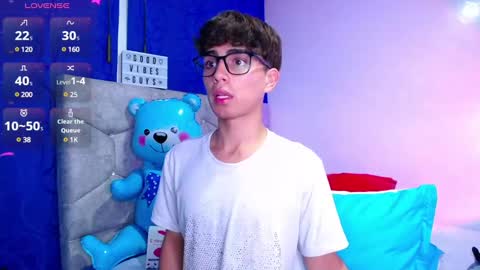 Owen  Independent model  online show from 12.07.24