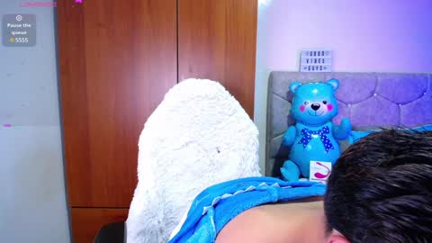 Owen  Independent model  online show from 01.18.25