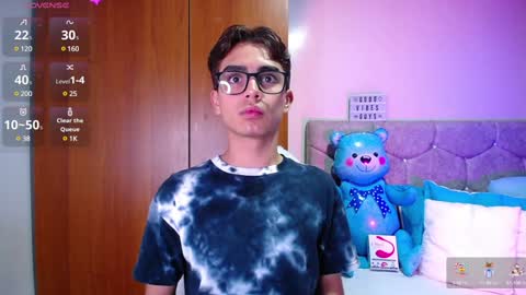 Owen  Independent model  online show from 01.23.25