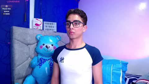 Owen  Independent model  online show from 01.28.25