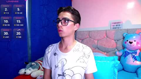 Owen  Independent model  online show from 02.07.25