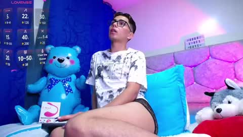 Owen  Independent model  online show from 02.13.25