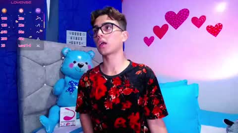 Owen  Independent model  online show from 02.21.25