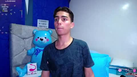 Owen  Independent model  online show from 03.04.25