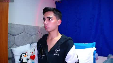 Owen  Independent model  online show from 09.14.25