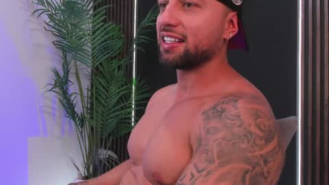 Snapshot of owenmaximus814 chatting on 04.19.26 Maximus Owen online show from 04.19.26
