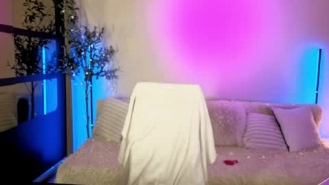 Snapshot of oxy_foxie chatting on 03.29.26 Oxy Foxie online show from 03.29.26