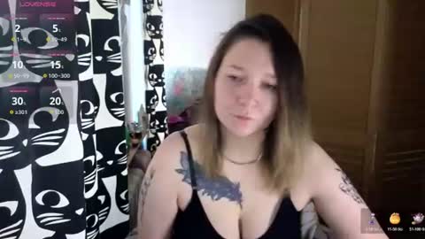 Snapshot of ozalin chatting on 07.16.26 ozalin online show from 07.16.26