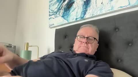 ozhairybearxxxx online show from 04.17.26