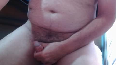 Snapshot of ozzieozzieoi chatting on 11.24.25 HairyolOz online show from 11.24.25