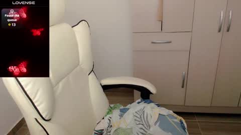 Snapshot of p_o_l_e_t_t chatting on 02.22.25 Jane online show from 02.22.25