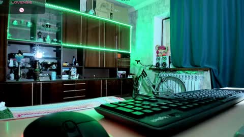 Ella online show from 01.18.25