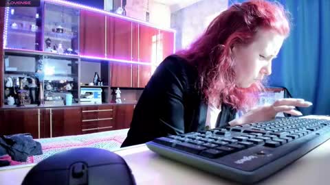 Ella online show from 03.01.25