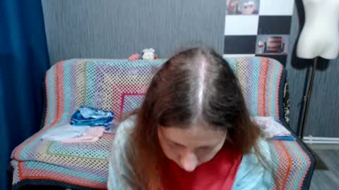 Ella online show from 04.05.26