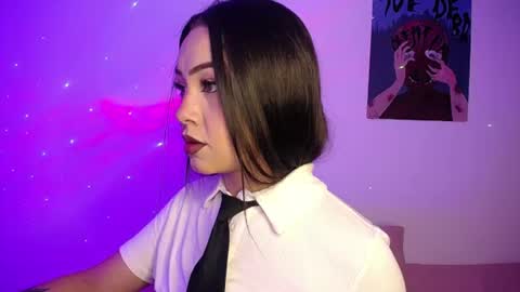 Snapshot of paariss_ chatting on 06.26.26 Paris online show from 06.26.26