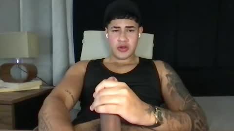 Snapshot of pablo_boston chatting on 02.21.25 Javi online show from 02.21.25