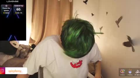 Snapshot of pafebame chatting on 10.25.25 Fernanda online show from 10.25.25