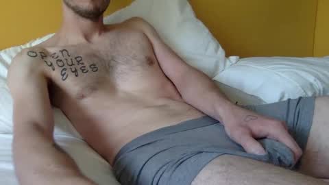 Snapshot of paintdude424 chatting on 10.02.25 paintdude424 online show from 10.02.25