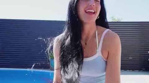 Holly  online show from 09.14.25