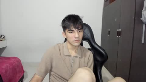 Snapshot of pakun_ chatting on 01.05.25 pakun_ online show from 01.05.25