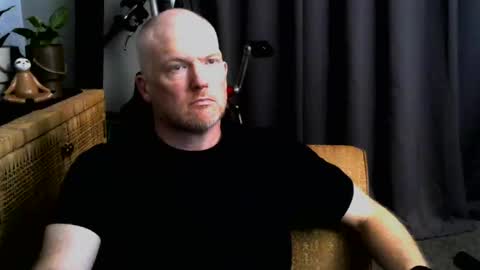 Snapshot of pale_dad_bod chatting on 11.15.25 pale_dad_bod online show from 11.15.25
