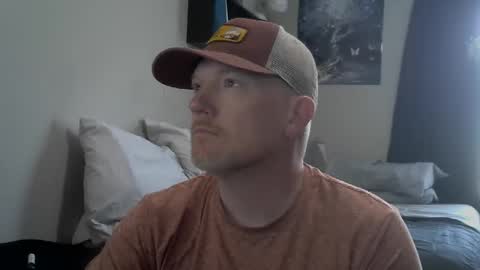 Snapshot of pale_dad_bod chatting on 05.10.26 pale_dad_bod online show from 05.10.26