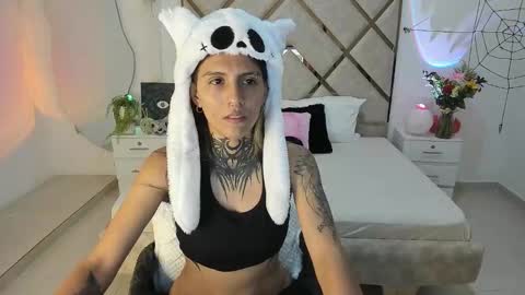 palechor online show from 10.18.25