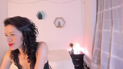 Snapshot of paloma_victory chatting on 02.04.25 Paloma online show from 02.04.25