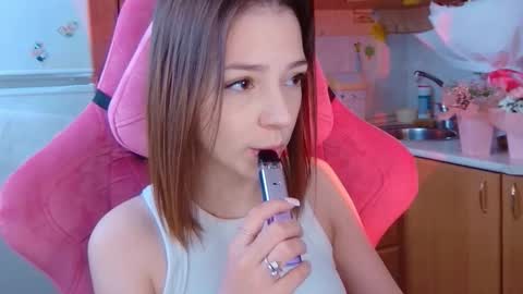 Snapshot of pambeeslyy chatting on 03.12.26 Pam online show from 03.12.26