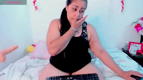 Snapshot of pamelaasshorny chatting on 02.18.25 Pamela online show from 02.18.25