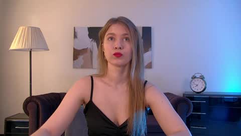 Snapshot of pamelablair chatting on 05.17.26 Pamela Blair online show from 05.17.26
