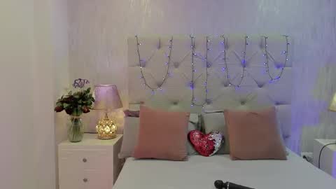 Snapshot of pamelamiler_ chatting on 09.26.25 TELL ME PAMELLA AND GIVE ME A GOOD GRADE ITS IMPORTANT online show from 09.26.25