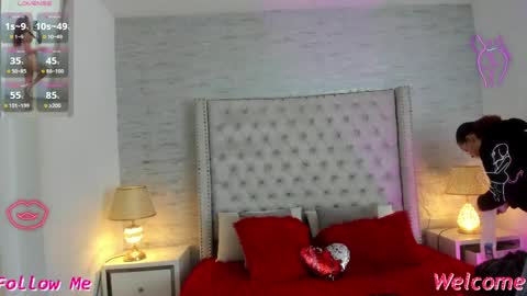Snapshot of pamelamiler_ chatting on 04.24.26 TELL ME PAMELLA AND GIVE ME A GOOD GRADE ITS IMPORTANT online show from 04.24.26
