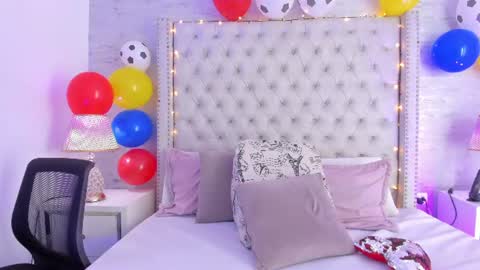 Snapshot of pamelamiler_ chatting on 07.15.26 TELL ME PAMELLA AND GIVE ME A GOOD GRADE ITS IMPORTANT online show from 07.15.26