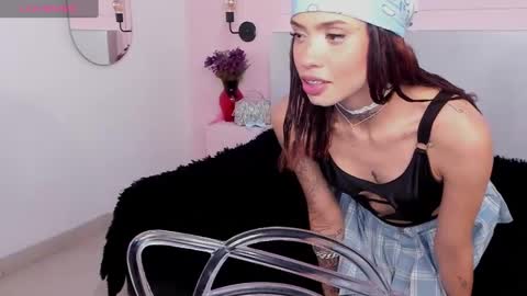 Snapshot of pamelaruiz6 chatting on 12.21.24 Pamela Ruiz online show from 12.21.24