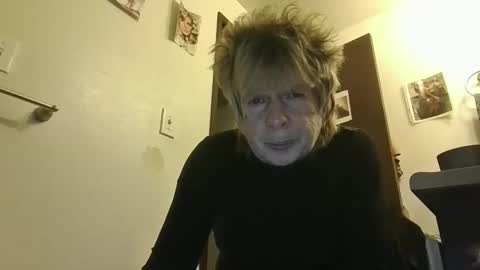 Snapshot of paminpantyhose chatting on 12.01.25 paminpantyhose online show from 12.01.25