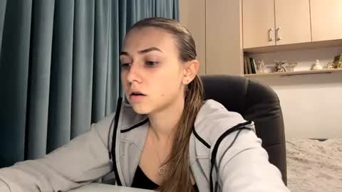 Snapshot of pamulahallquist chatting on 07.07.26 Lia online show from 07.07.26