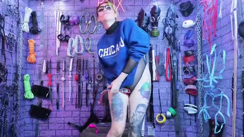 Snapshot of pandoranez chatting on 02.06.25 PandoraNez online show from 02.06.25