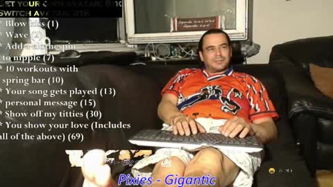 Snapshot of pannenkoekenkeizer chatting on 06.02.26 Chris online show from 06.02.26