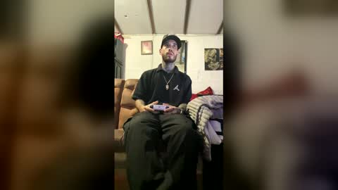 Snapshot of panthers_room chatting on 04.26.26 panthers_room online show from 04.26.26